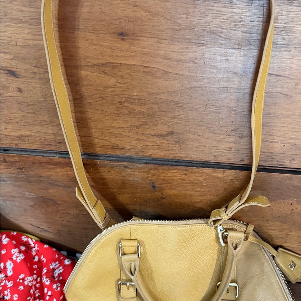 Elegant Mustard Yellow Leather Shoulder Bag